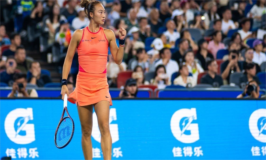 Kaiyun官方平台-中国队引发争议！，阿扎伦卡官方宣布领先优势明显新规引发球迷热议(阿扎伦卡几个大满贯)