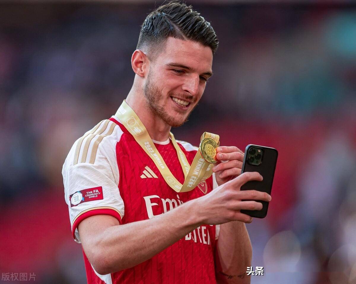 Kaiyun中国官网-赛地聚焦：社区盾窗口期热度飙升，曼城遗憾出局，震撼外界，医务组通报恢复(曼城vs曼联社区盾杯)